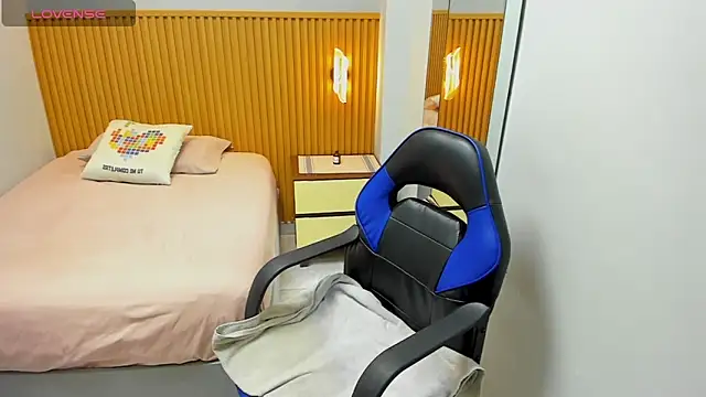 Snapshot of MAGNOLEROY chatting on 7, 2, 2026 MAGNOLEROY online show from 7, 2, 2026