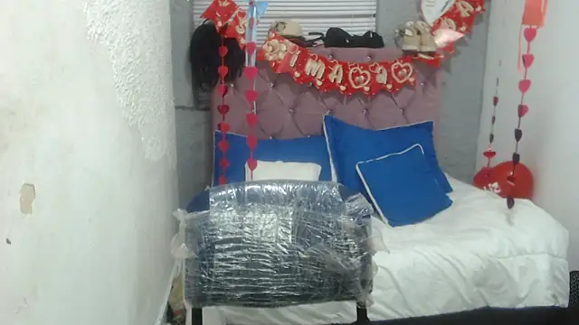 Snapshot of vainillaplaypussy chatting on 19, 3, 2025 vainillaplaypussy online show from 19, 3, 2025