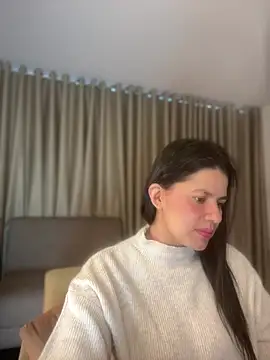 Snapshot of Alice_Biel chatting on 3, 6, 2026 Alice Biel online show from 3, 6, 2026