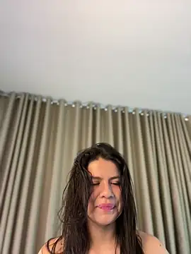 Snapshot of Alice_Biel chatting on 20, 6, 2026 Alice Biel online show from 20, 6, 2026