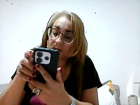 karlabarrera online show from 15, 9, 2025