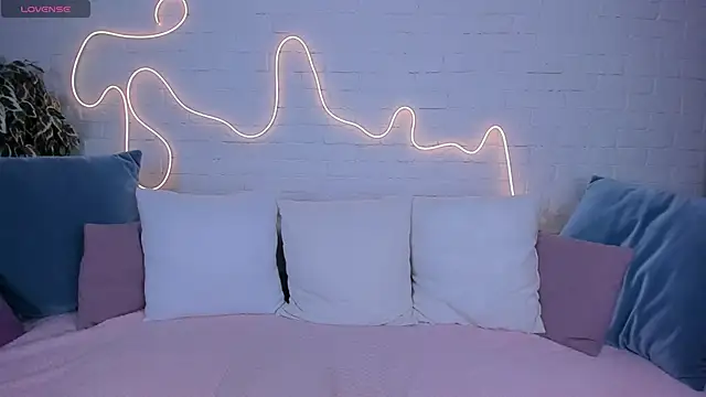 rossy babe  online show from 24, 1, 2025