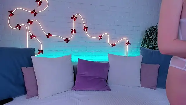 rossy babe  online show from 11, 1, 2026