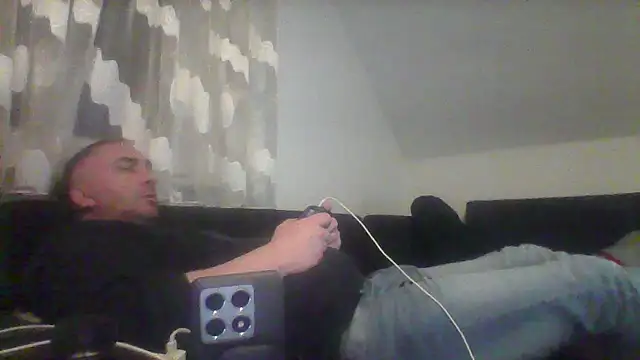 Snapshot of NewyorkDimi chatting on 5, 2, 2025 NewyorkDimi online show from 5, 2, 2025