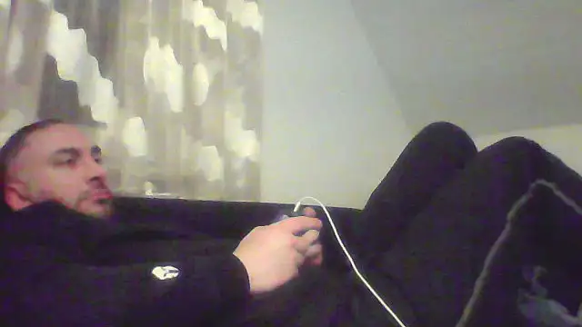 Snapshot of NewyorkDimi chatting on 20, 2, 2025 NewyorkDimi online show from 20, 2, 2025