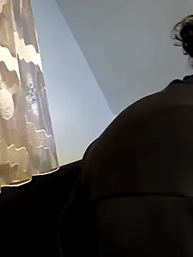 Snapshot of NewyorkDimi chatting on 31, 10, 2025 NewyorkDimi online show from 31, 10, 2025