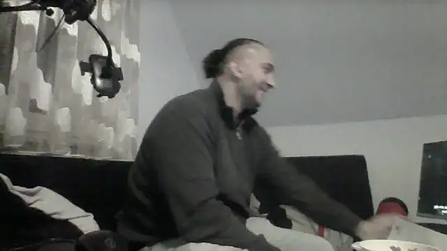 Snapshot of NewyorkDimi chatting on 25, 11, 2025 NewyorkDimi online show from 25, 11, 2025