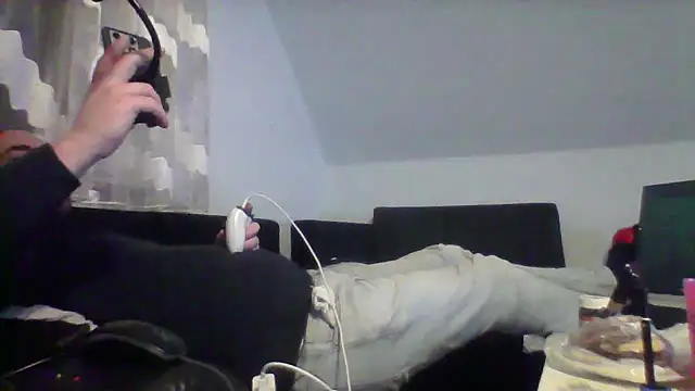 Snapshot of NewyorkDimi chatting on 4, 12, 2025 NewyorkDimi online show from 4, 12, 2025