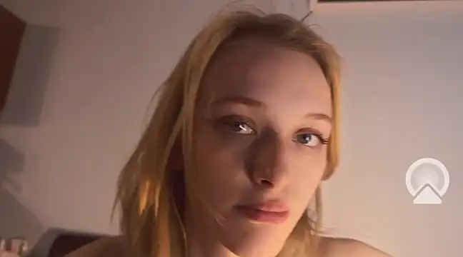 Evvie Summn1 online show from 10, 12, 2024