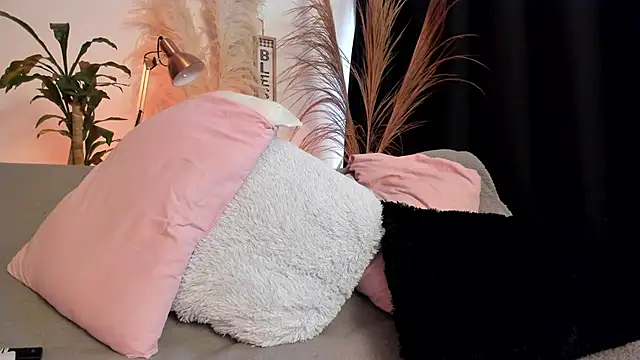 Serenity Day online show from 28, 2, 2026