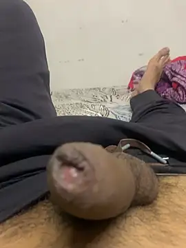 Snapshot of fuckboi2103 chatting on 4, 12, 2024 fuckboi2103 online show from 4, 12, 2024