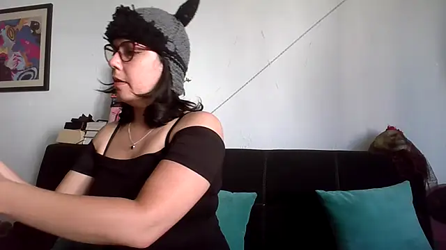 Snapshot of Tiramisu89 chatting on 11, 11, 2025 Tiramisu89 online show from 11, 11, 2025