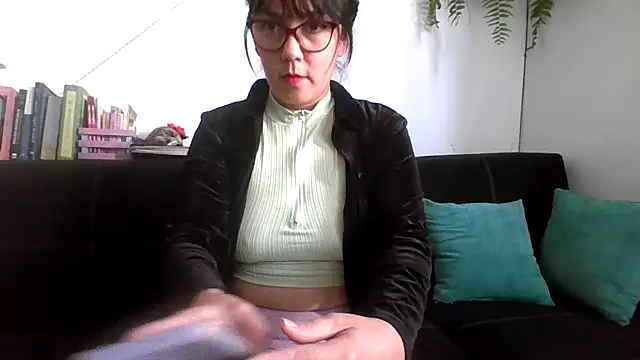 Snapshot of Tiramisu89 chatting on 3, 2, 2026 Tiramisu89 online show from 3, 2, 2026