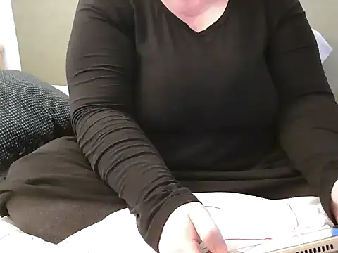 MarthaBriest online show from 23, 1, 2025