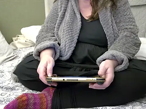 MarthaBriest online show from 28, 10, 2025