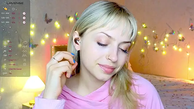 Snapshot of lavenderluxe chatting on 11, 1, 2025 lavenderluxe online show from 11, 1, 2025