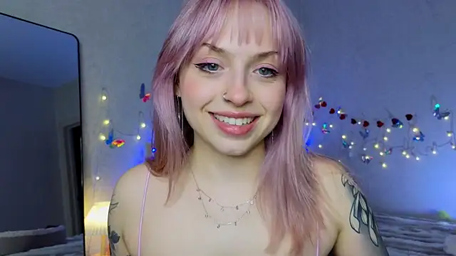 Snapshot of lavenderluxe chatting on 5, 3, 2025 lavenderluxe online show from 5, 3, 2025