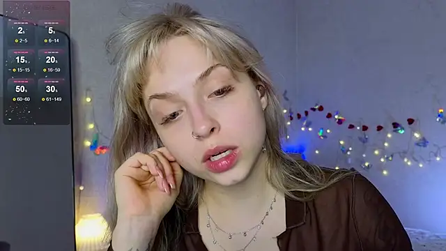 Snapshot of lavenderluxe chatting on 13, 3, 2025 lavenderluxe online show from 13, 3, 2025