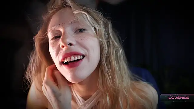  Phantom thread  online show from 4, 12, 2025