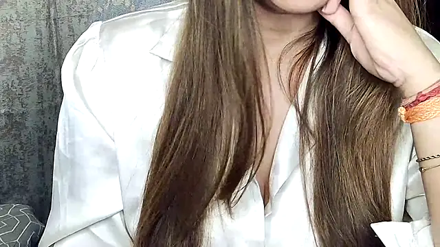 Snapshot of MIss-Naina chatting on 19, 6, 2026 MIss-Naina online show from 19, 6, 2026