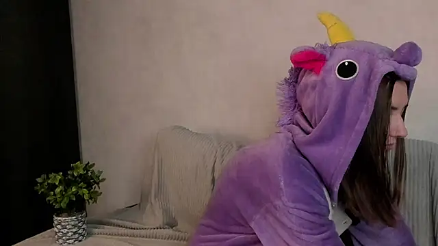 MeghanElson online show from 24, 1, 2025