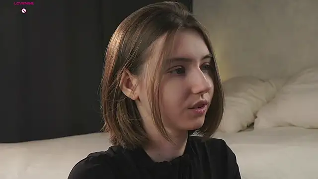 MeghanElson online show from 14, 4, 2026