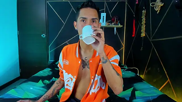 Snapshot of MillersKink chatting on 7, 3, 2025 MillersKink online show from 7, 3, 2025