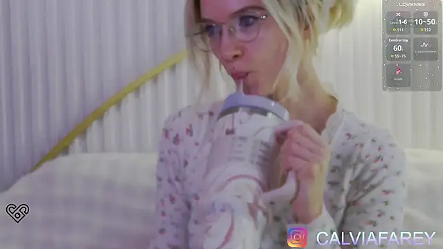 Snapshot of calviafarey chatting on 13, 2, 2026 calviafarey online show from 13, 2, 2026