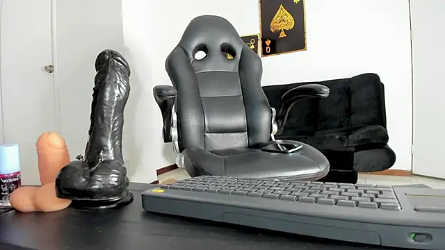 Martinafeet-qos online show from 13, 2, 2025