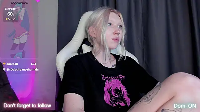 Snapshot of takeyourmolly chatting on 15, 1, 2025 takeyourmolly online show from 15, 1, 2025