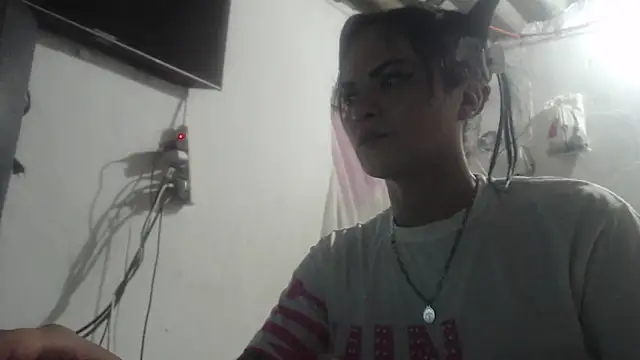 Analiasmith89 online show from 2, 4, 2026