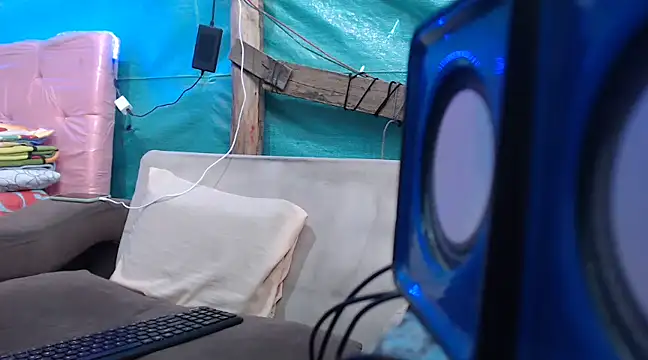 Snapshot of mom_son_dirty chatting on 1, 3, 2025 mom son dirty online show from 1, 3, 2025