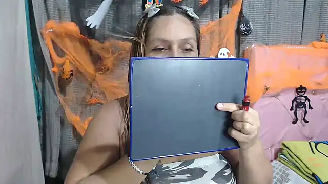 Snapshot of mom_son_dirty chatting on 28, 10, 2025 mom son dirty online show from 28, 10, 2025