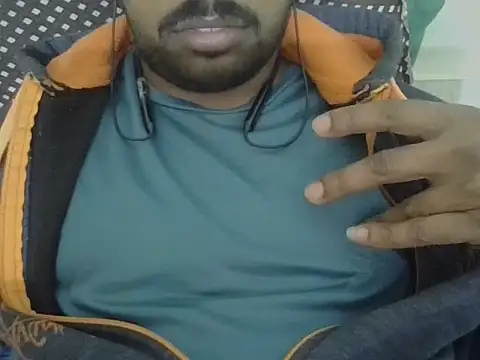 Snapshot of ballandnuts chatting on 3, 2, 2026 ballandnuts online show from 3, 2, 2026