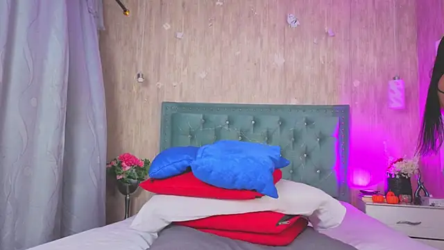 Snapshot of Marcelaa_fox chatting on 12, 11, 2025 Marcelaa fox online show from 12, 11, 2025