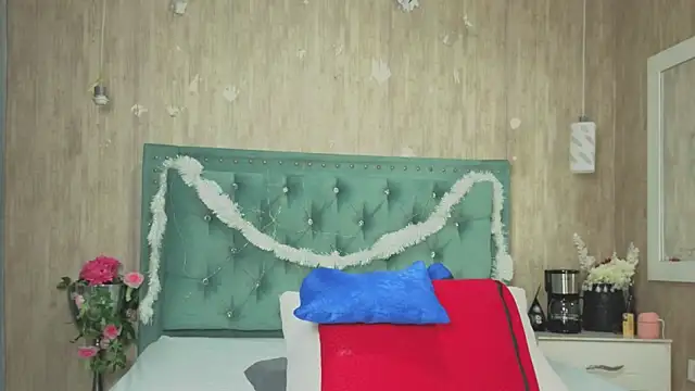 Snapshot of Marcelaa_fox chatting on 2, 12, 2025 Marcelaa fox online show from 2, 12, 2025