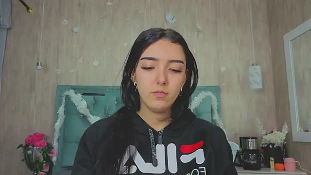 Snapshot of Marcelaa_fox chatting on 19, 12, 2025 Marcelaa fox online show from 19, 12, 2025