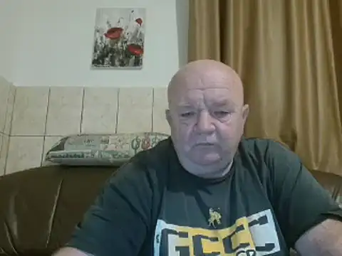 Snapshot of fullballs6 chatting on 4, 2, 2025 fullballs6 online show from 4, 2, 2025