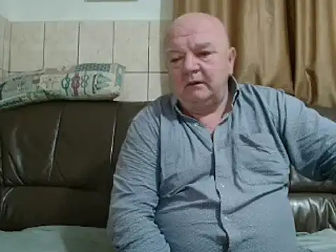 Snapshot of fullballs6 chatting on 28, 2, 2025 fullballs6 online show from 28, 2, 2025