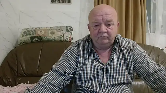 Snapshot of fullballs6 chatting on 29, 10, 2025 fullballs6 online show from 29, 10, 2025