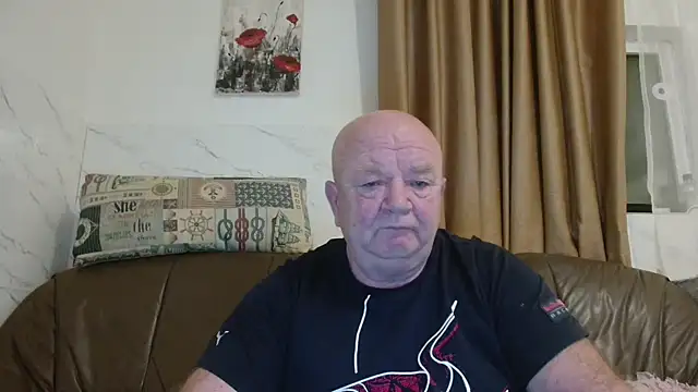 Snapshot of fullballs6 chatting on 10, 1, 2026 fullballs6 online show from 10, 1, 2026