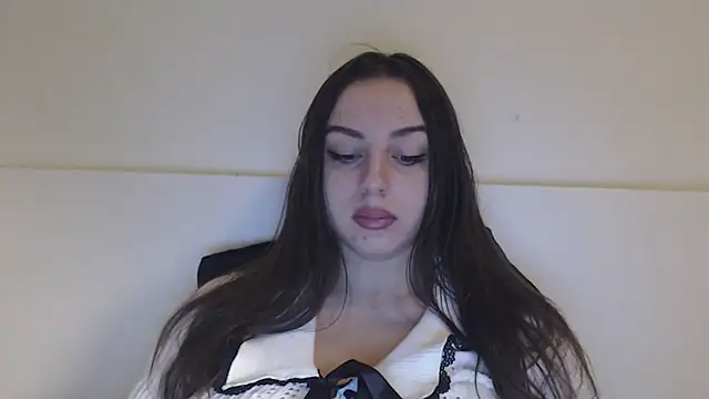 courtneyPerfect online show from 3, 12, 2024