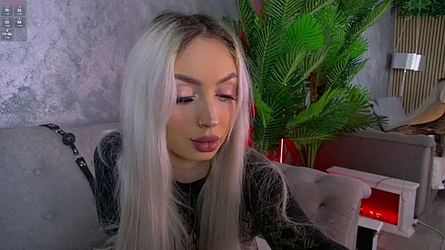 Snapshot of BambiAndAyline chatting on 29, 11, 2025 BambiAndAyline online show from 29, 11, 2025