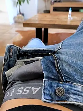 Snapshot of Kevoon991 chatting on 4, 3, 2025 Kevoon991 online show from 4, 3, 2025