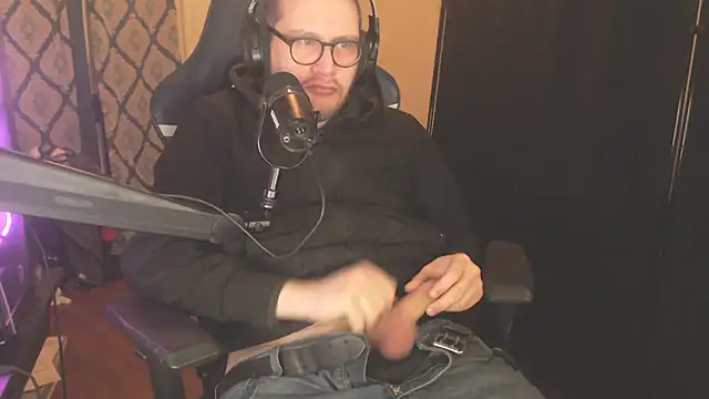 chicostick413 online show from 2, 2, 2026