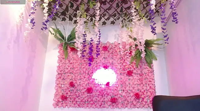 Snapshot of BLONDE_SEXYHOT chatting on 13, 2, 2025 BLONDE SEXYHOT online show from 13, 2, 2025