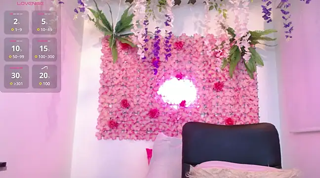 Snapshot of BLONDE_SEXYHOT chatting on 13, 2, 2025 BLONDE SEXYHOT online show from 13, 2, 2025