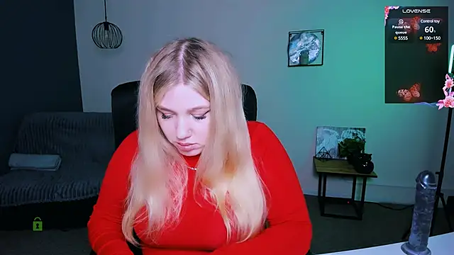 juli kisss online show from 21, 1, 2025