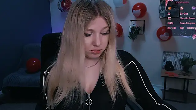 juli kisss online show from 24, 2, 2025