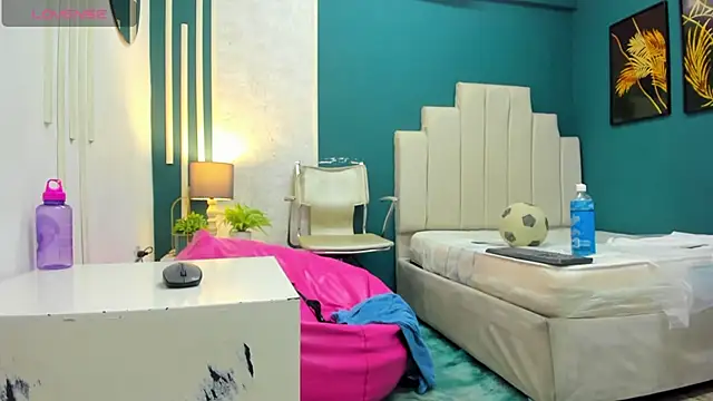 Austin Cardieff online show from 27, 12, 2024